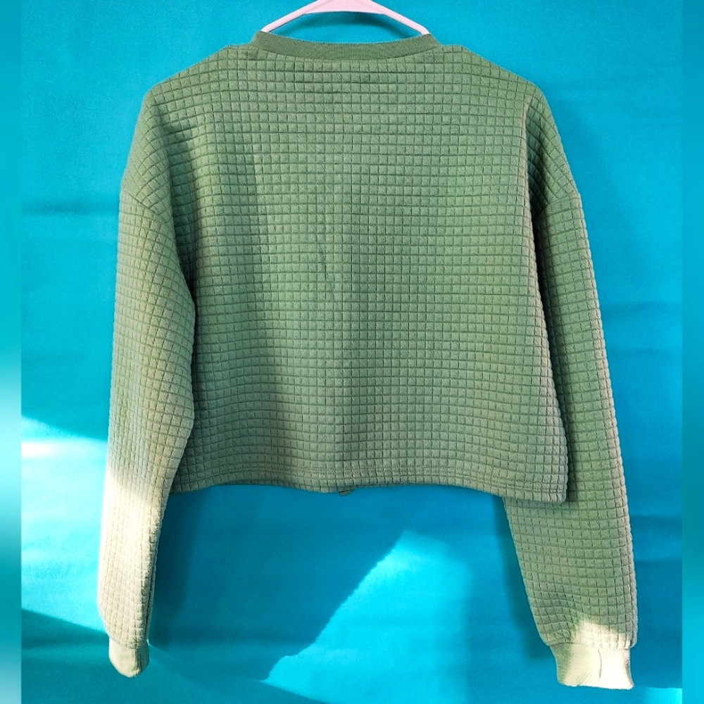 Rue21 Cropped Crewneck - Picture 4 of 5